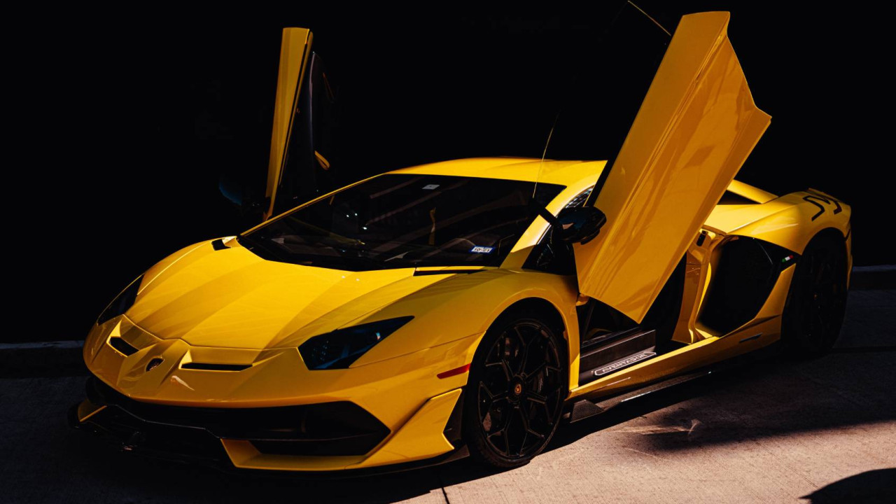 Luxury Car Rentals in Dubai