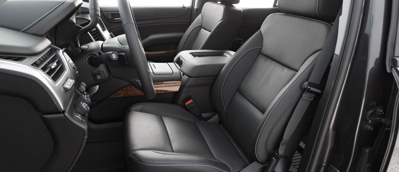 Chevrolet Tahoe interior and exterior views - Image 3