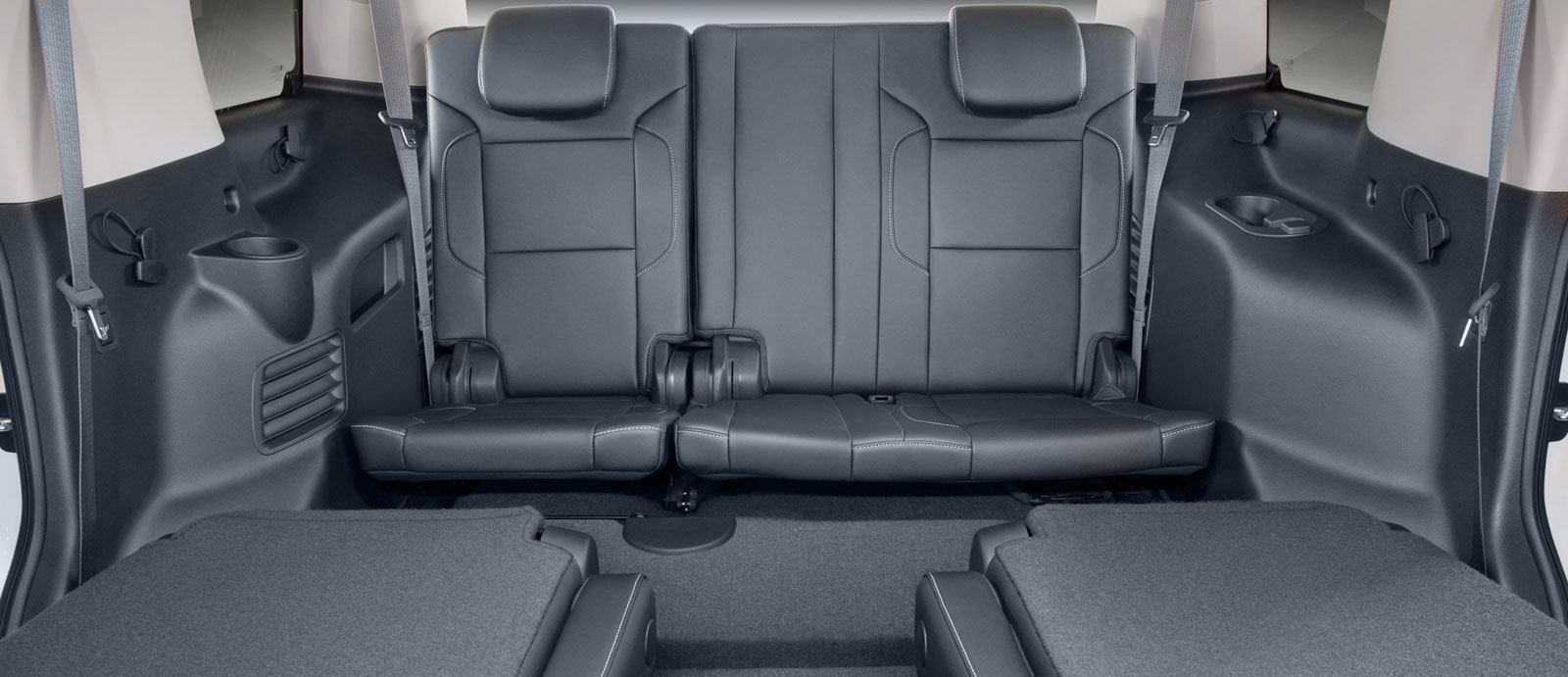 Chevrolet Tahoe interior and exterior views - Image 5
