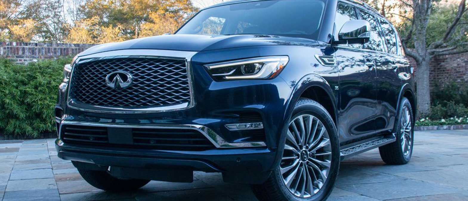 Infiniti QX80 interior and exterior views - Image 1