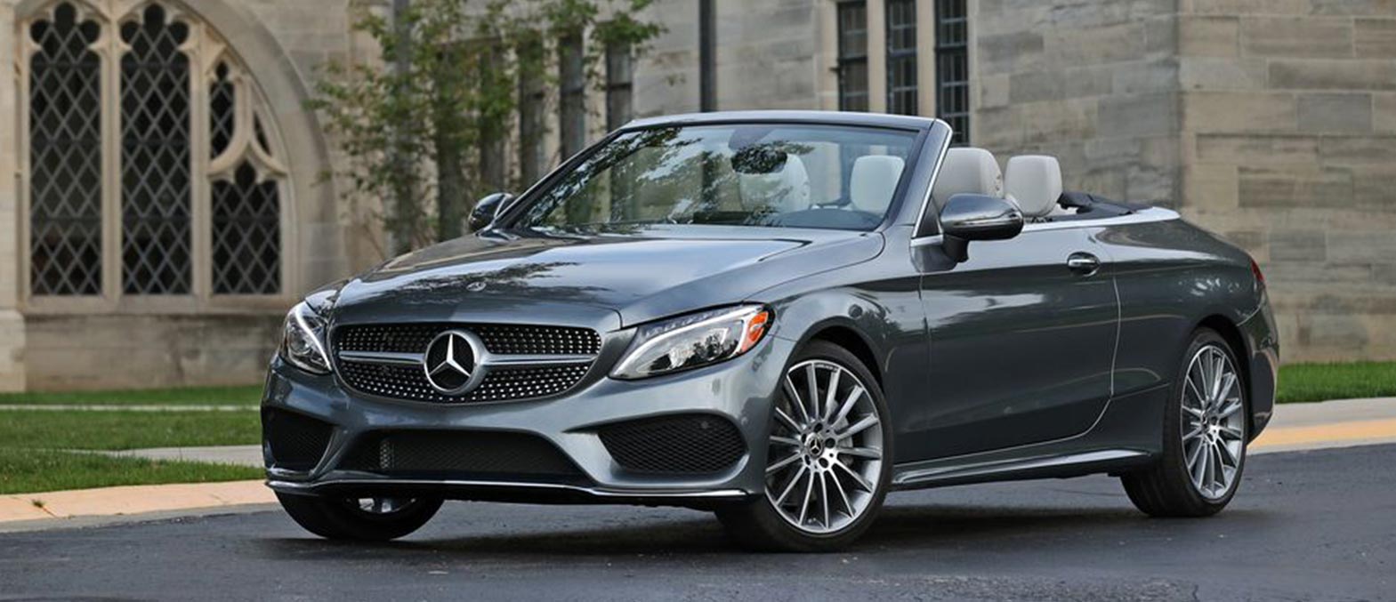 Mercedes C-Class Convertible interior and exterior views - Image 1