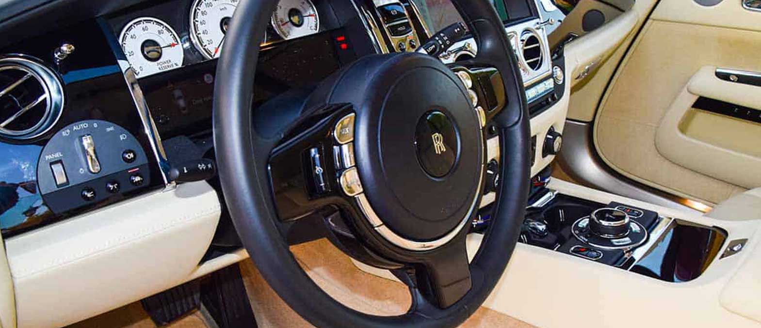 Rolls Royce Wraith interior and exterior views - Image 3