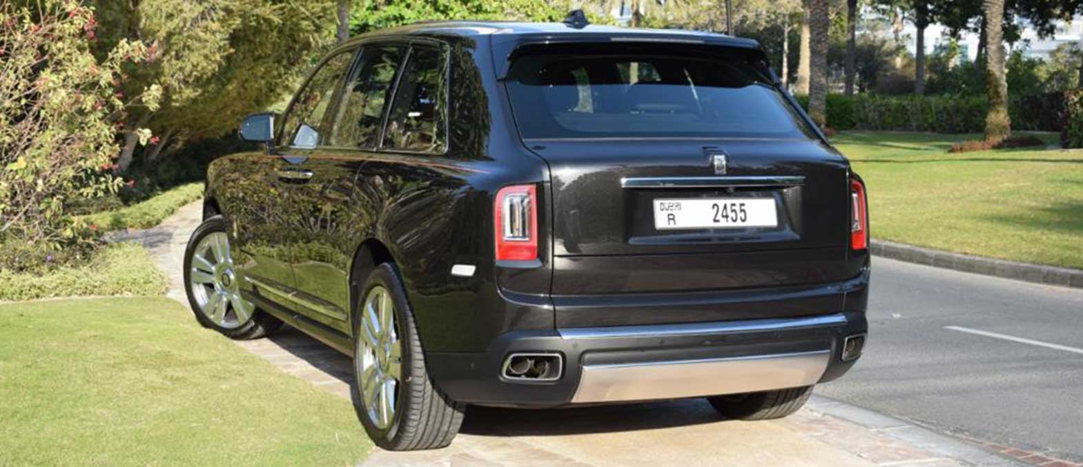 Rolls Royce Cullinan interior and exterior views - Image 6