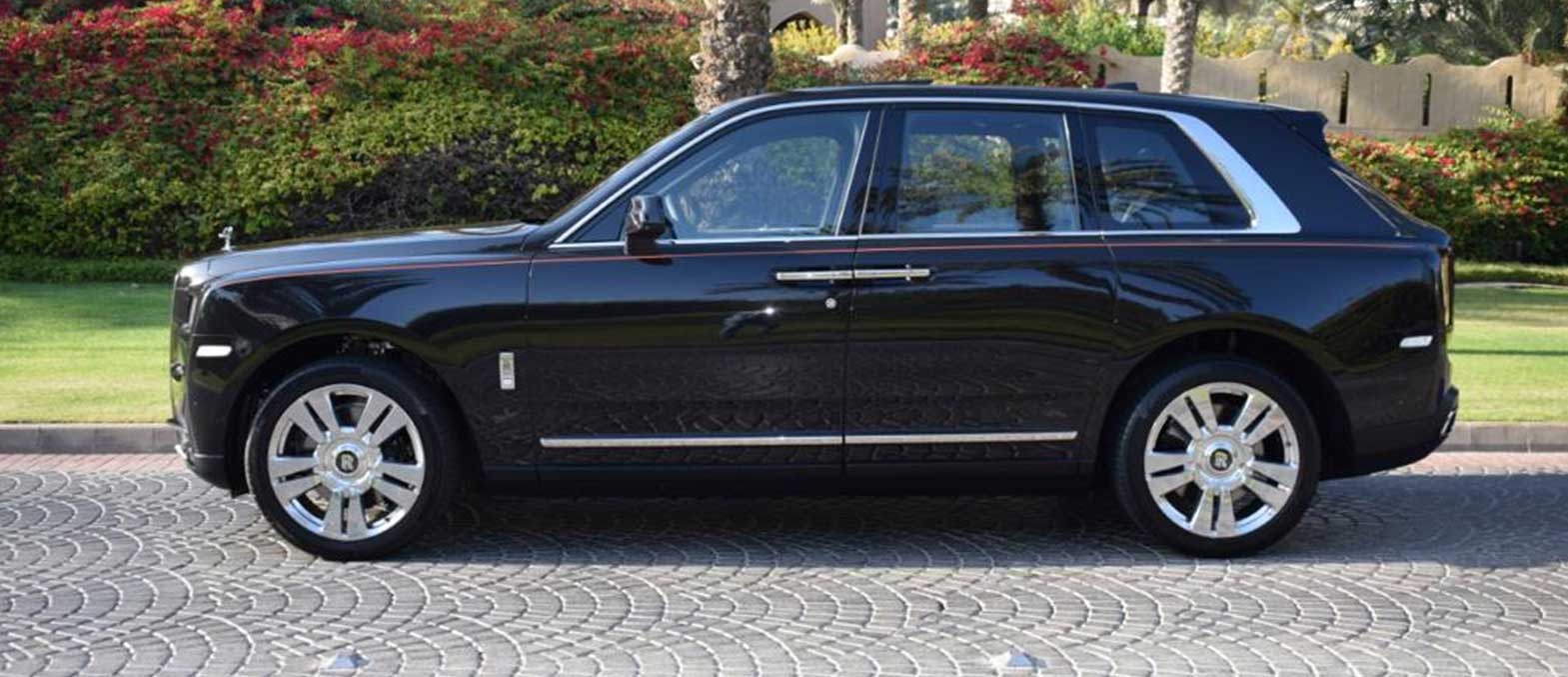 Rolls Royce Cullinan interior and exterior views - Image 5