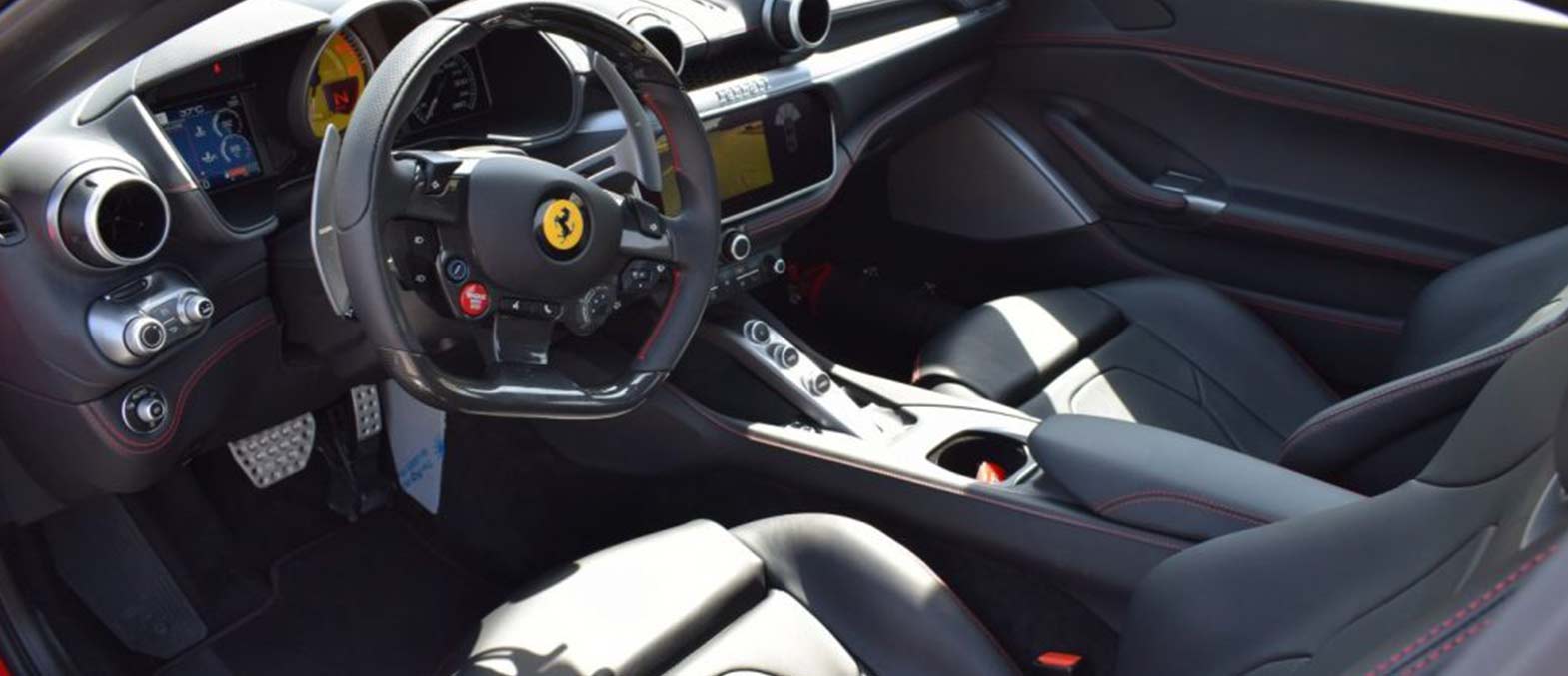 Ferrari Portofino interior and exterior views - Image 3