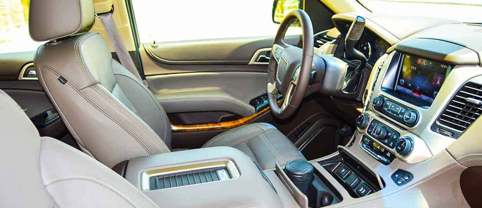 GMC Yukon Black interior and exterior views - Image 2