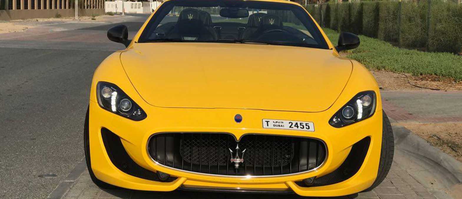 Maserati GranCabrio interior and exterior views - Image 1