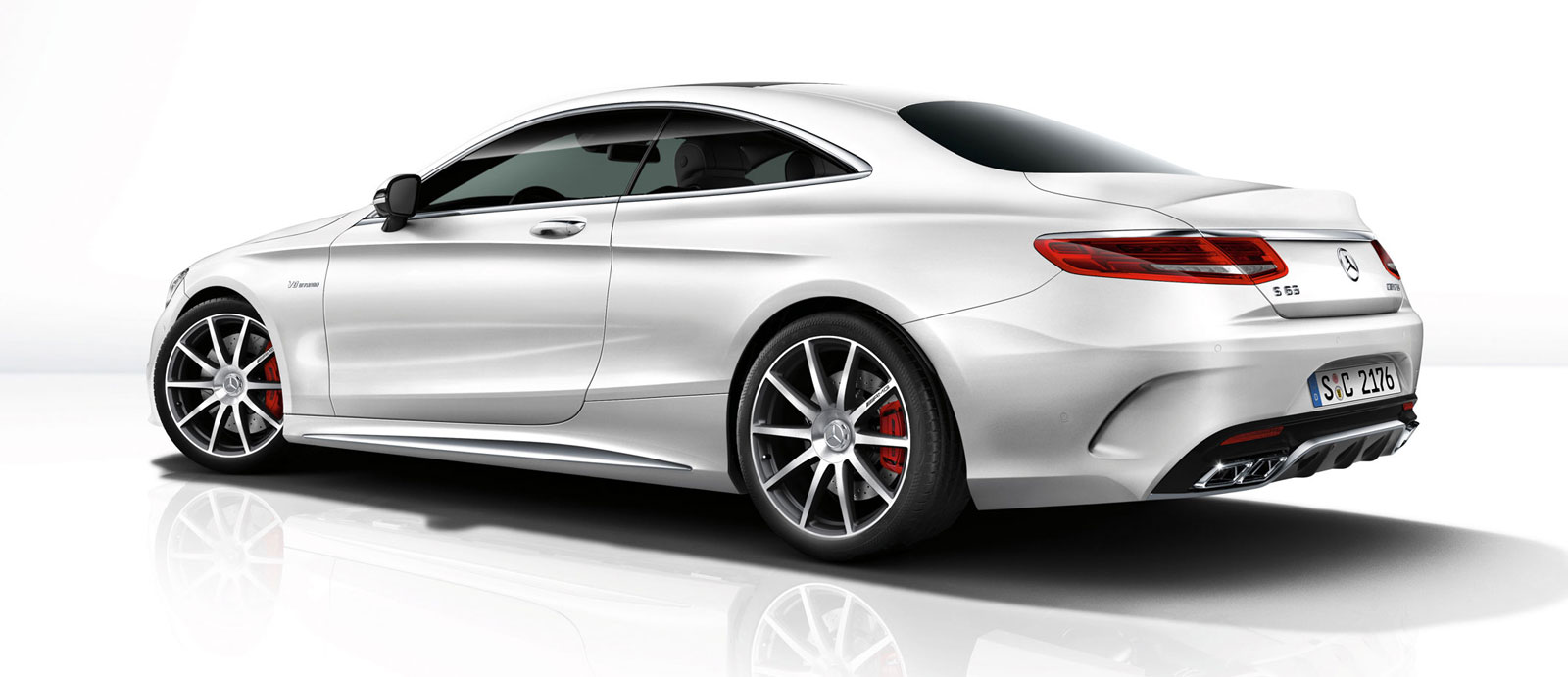 Mercedes Benz S63 Coupe interior and exterior views - Image 2