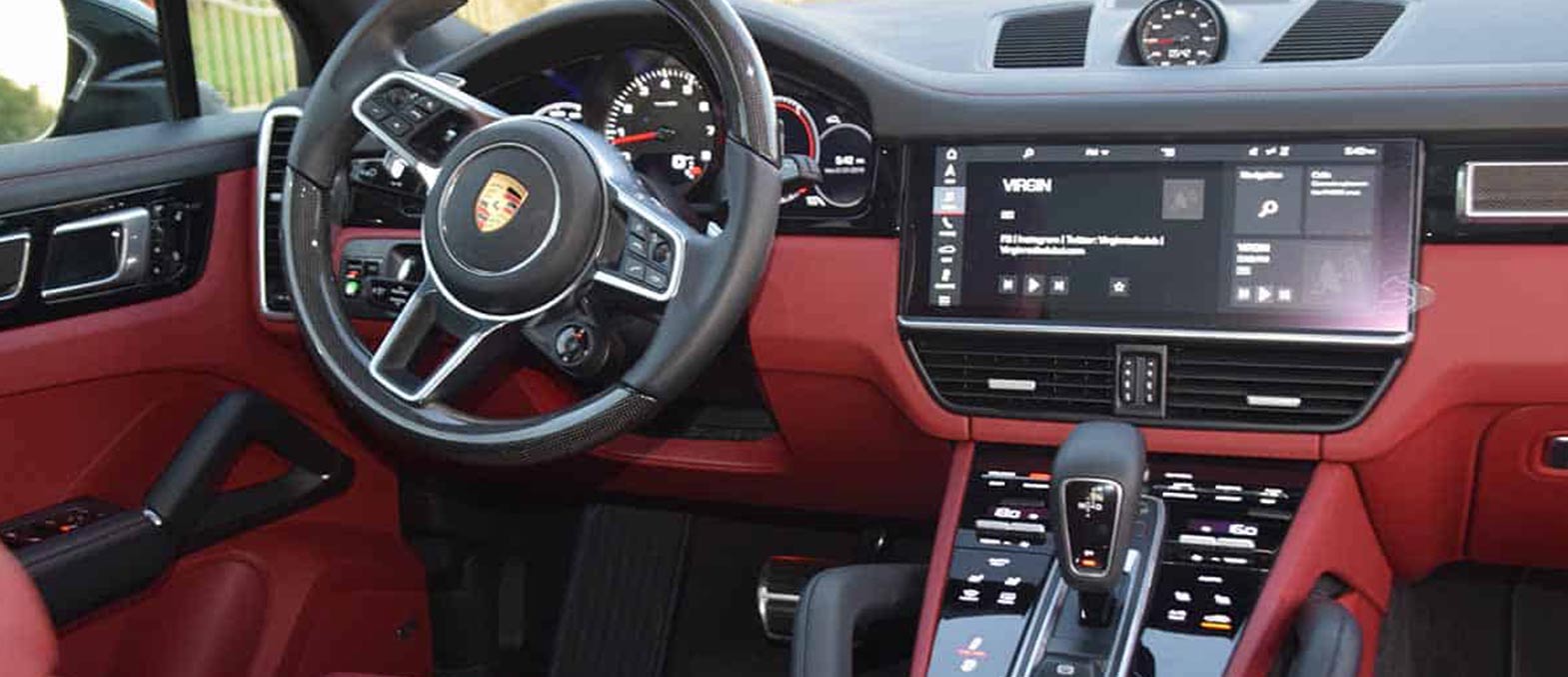 Porsche Panamera GTS interior and exterior views - Image 2
