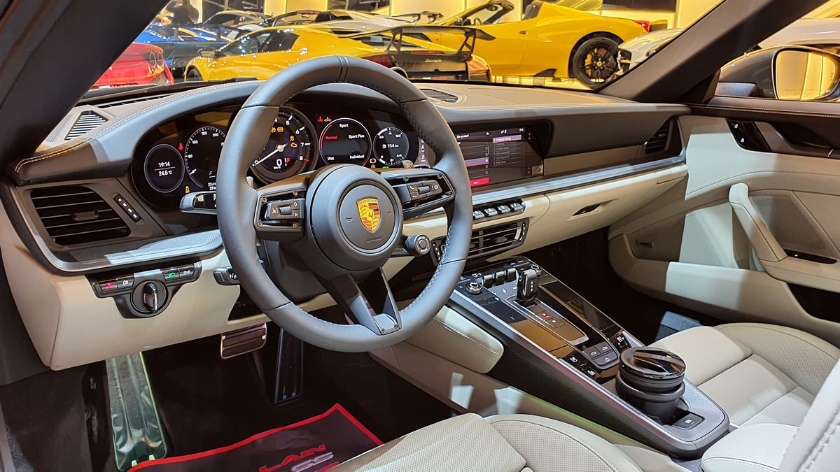 Porsche 911 Carrera Cabrio interior and exterior views - Image 2
