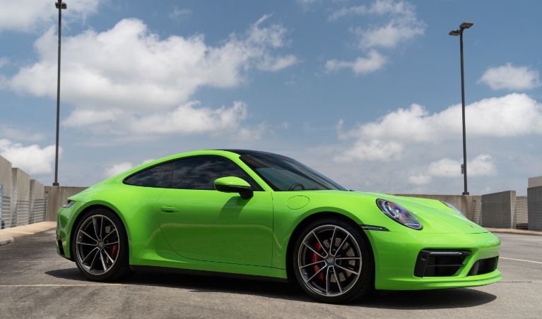 Porsche 911 Carrera Cabrio interior and exterior views - Image 6