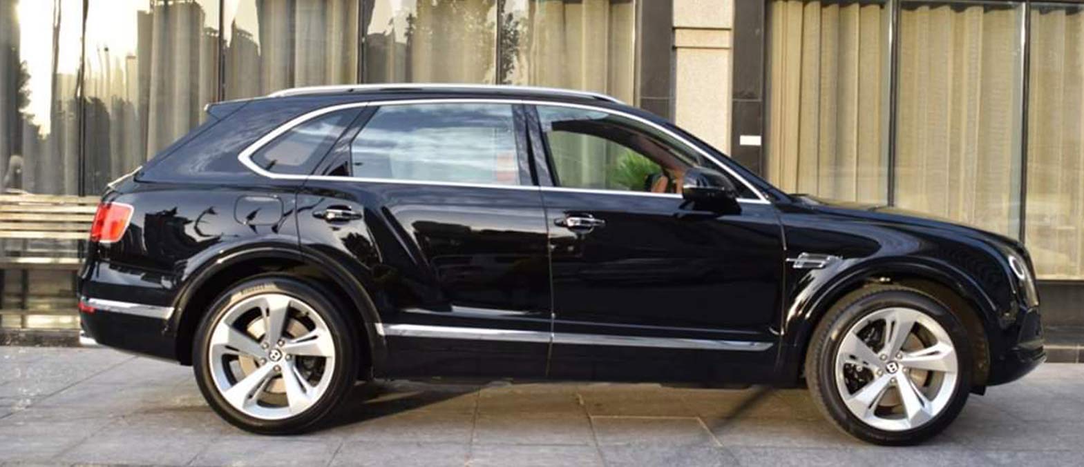 Bentley Bentayga interior and exterior views - Image 5