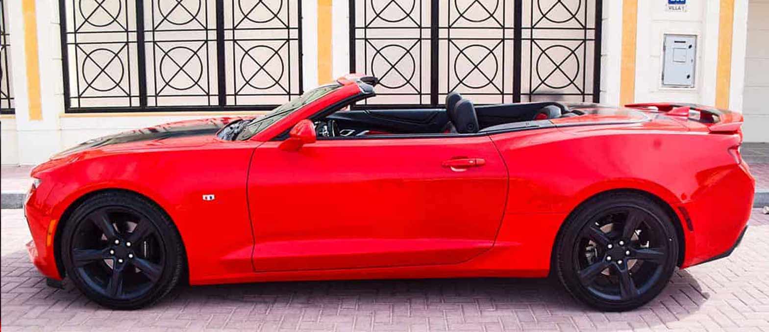 Chevrolet Camaro interior and exterior views - Image 5