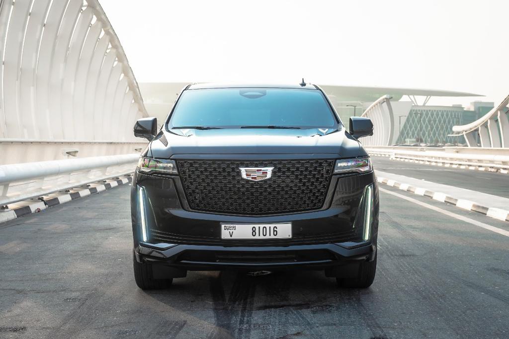 Cadillac Escalade interior and exterior views - Image 2