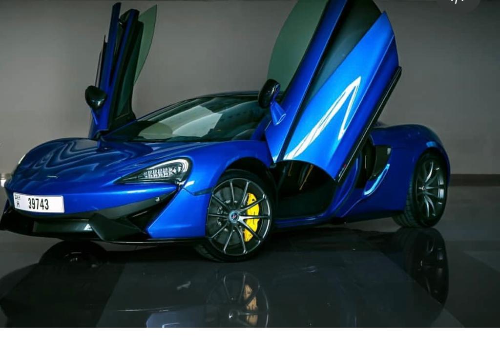 McLaren 570S interior and exterior views - Image 1