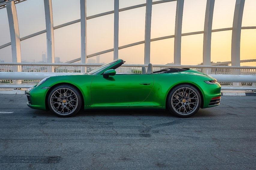 Porsche 911 Carrera Cabrio interior and exterior views - Image 5