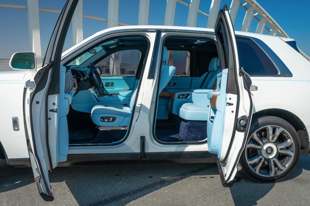 Rolls Royce Cullinan interior and exterior views - Image 3