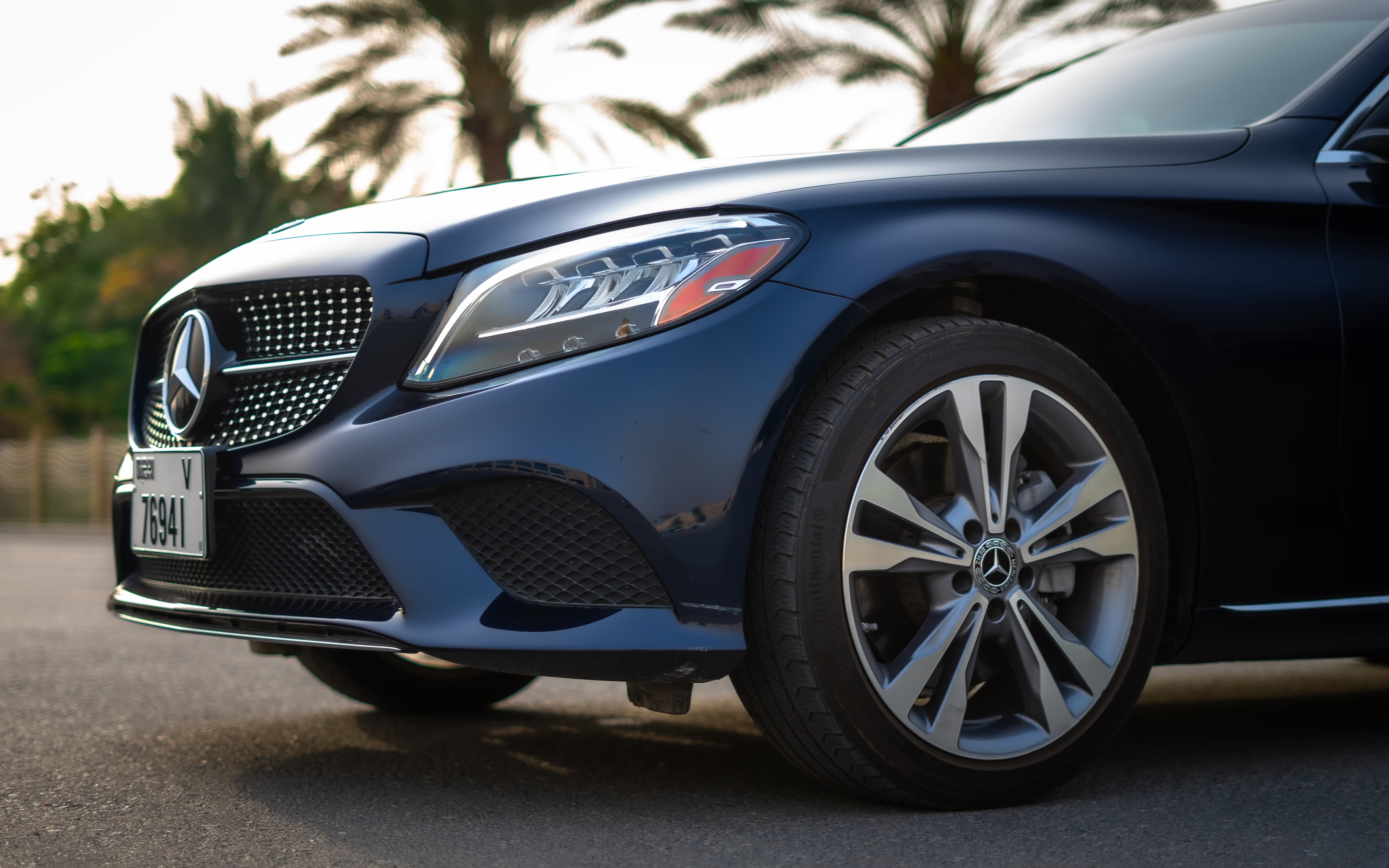 Mercedes C300 interior and exterior views - Image 7