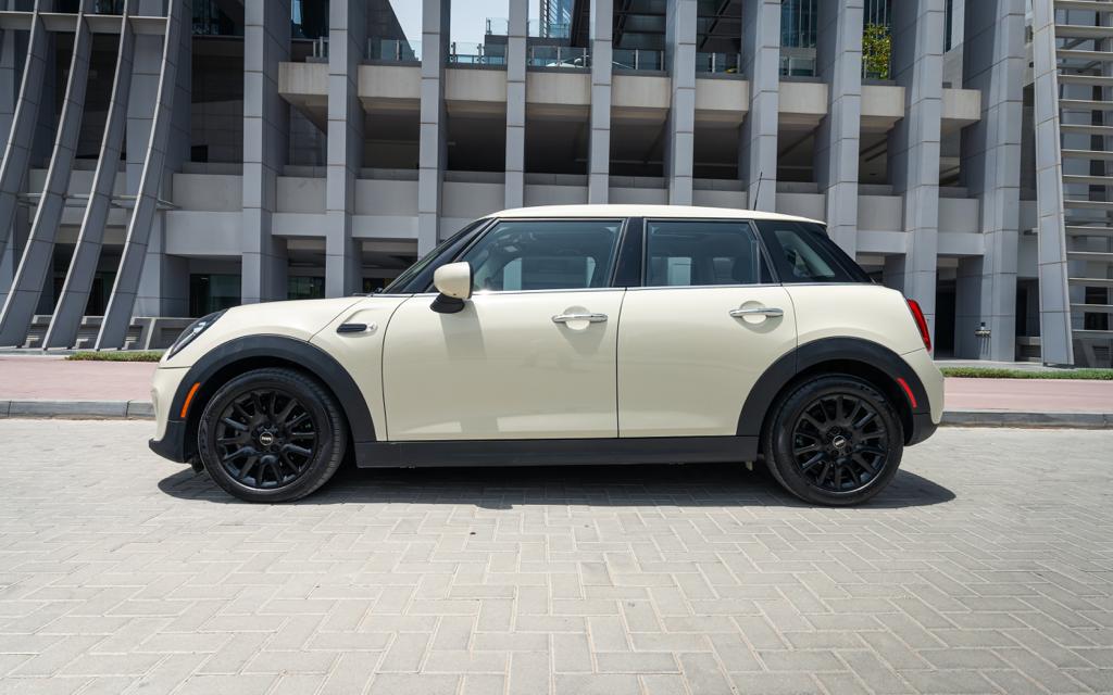 Mini Cooper interior and exterior views - Image 2