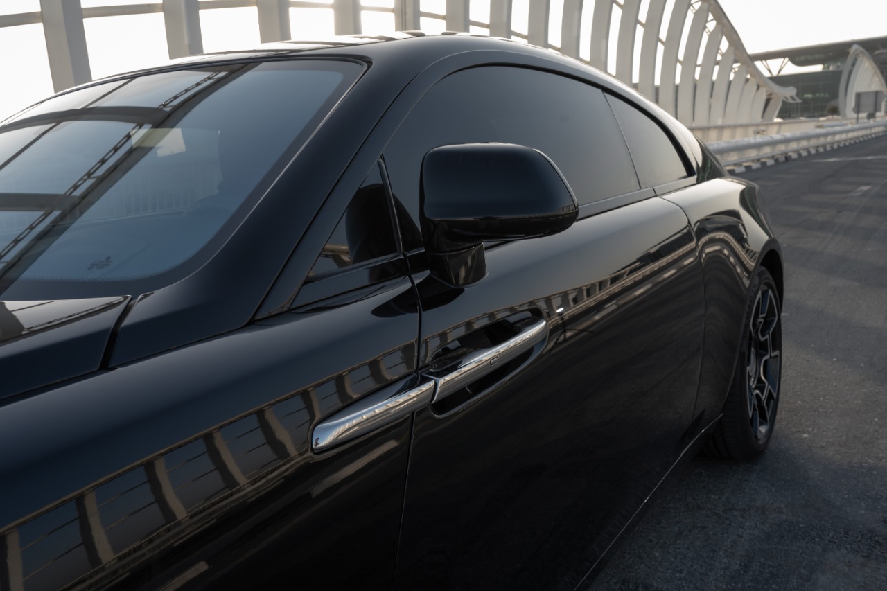 Rolls Royce Wraith Black Badge interior and exterior views - Image 3