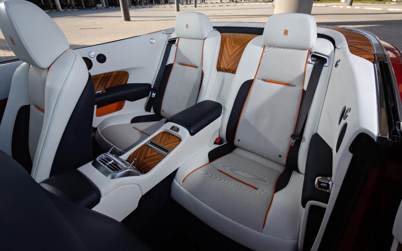 Rolls Royce Dawn interior and exterior views - Image 6