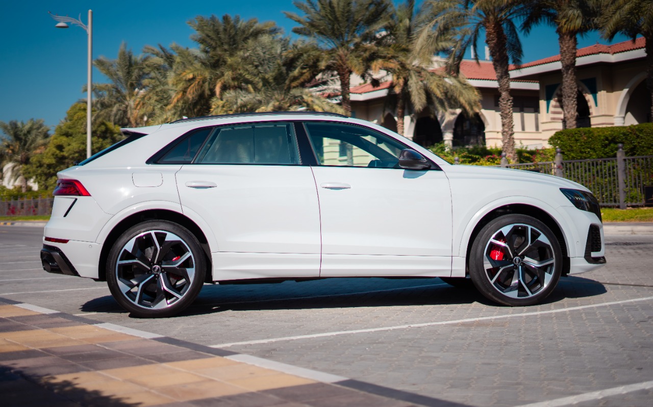 AUDI RSQ8 interior and exterior views - Image 2