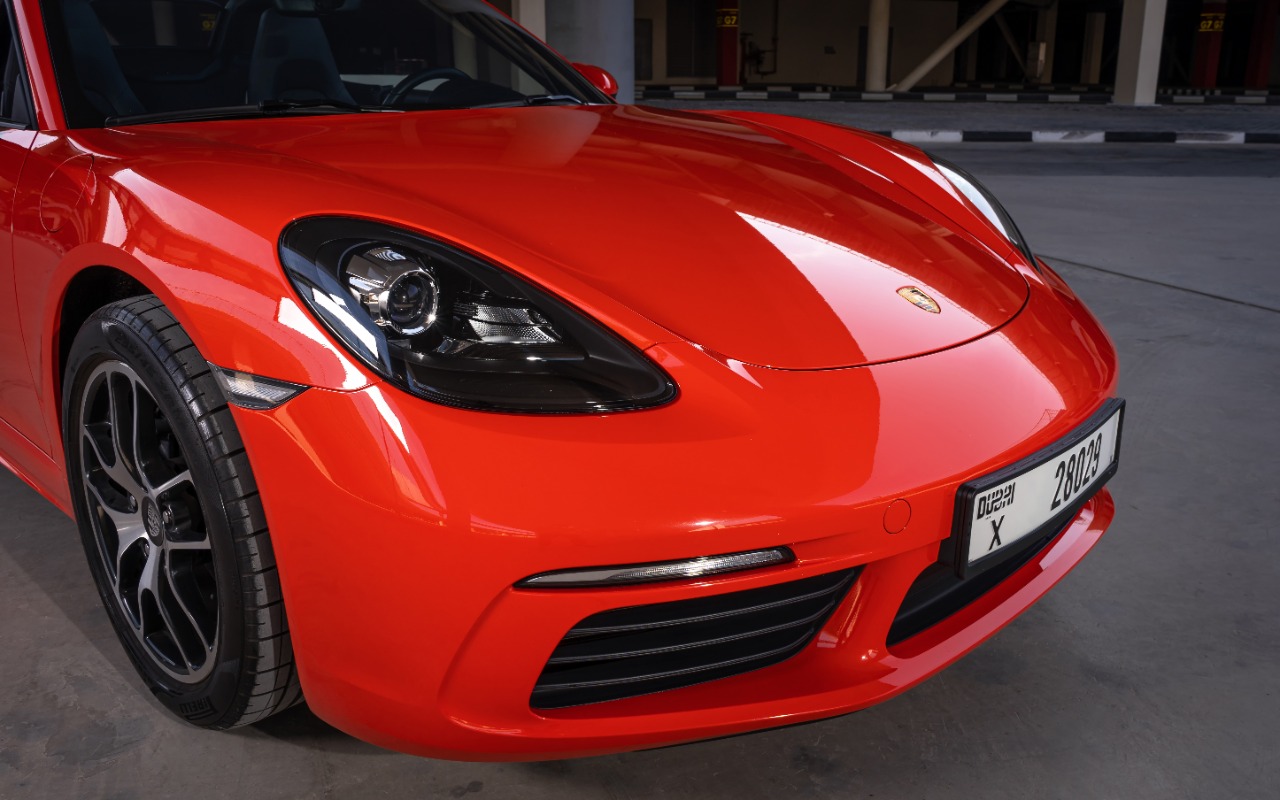 Porsche Boxster interior and exterior views - Image 3