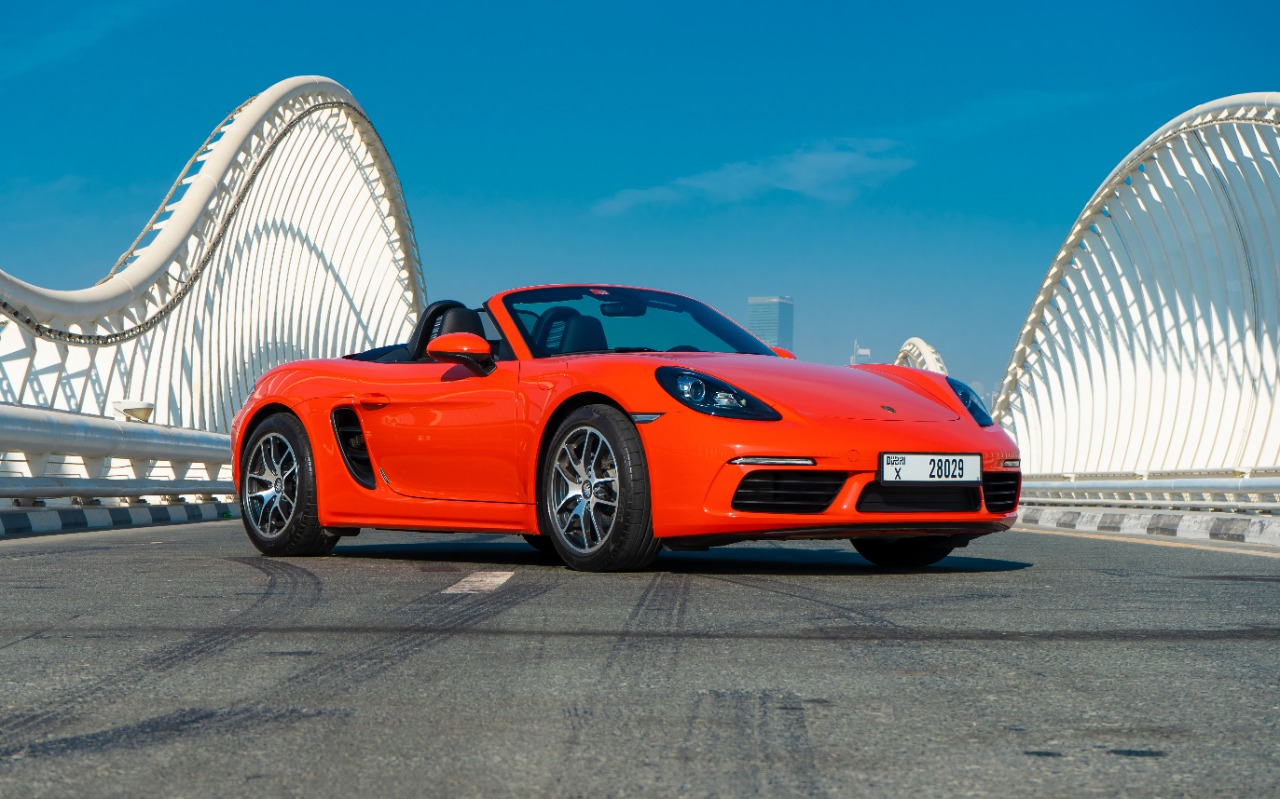 Porsche Boxster interior and exterior views - Image 1