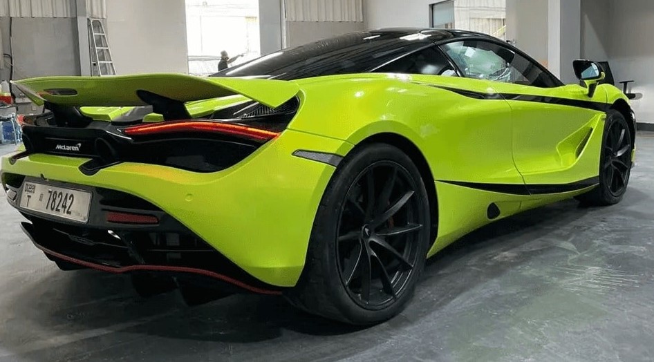 McLaren 720s interior and exterior views - Image 5