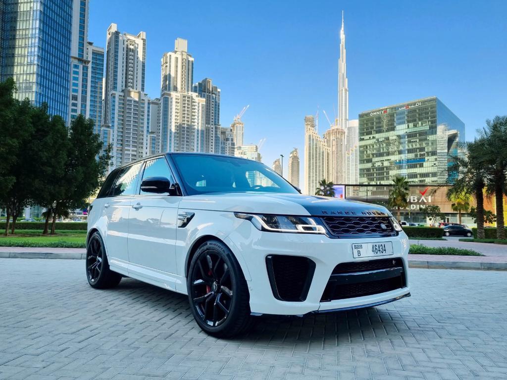 Range Rover SVR interior and exterior views - Image 1