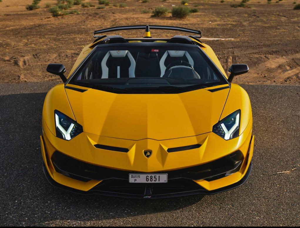 Lamborghini Aventador interior and exterior views - Image 2