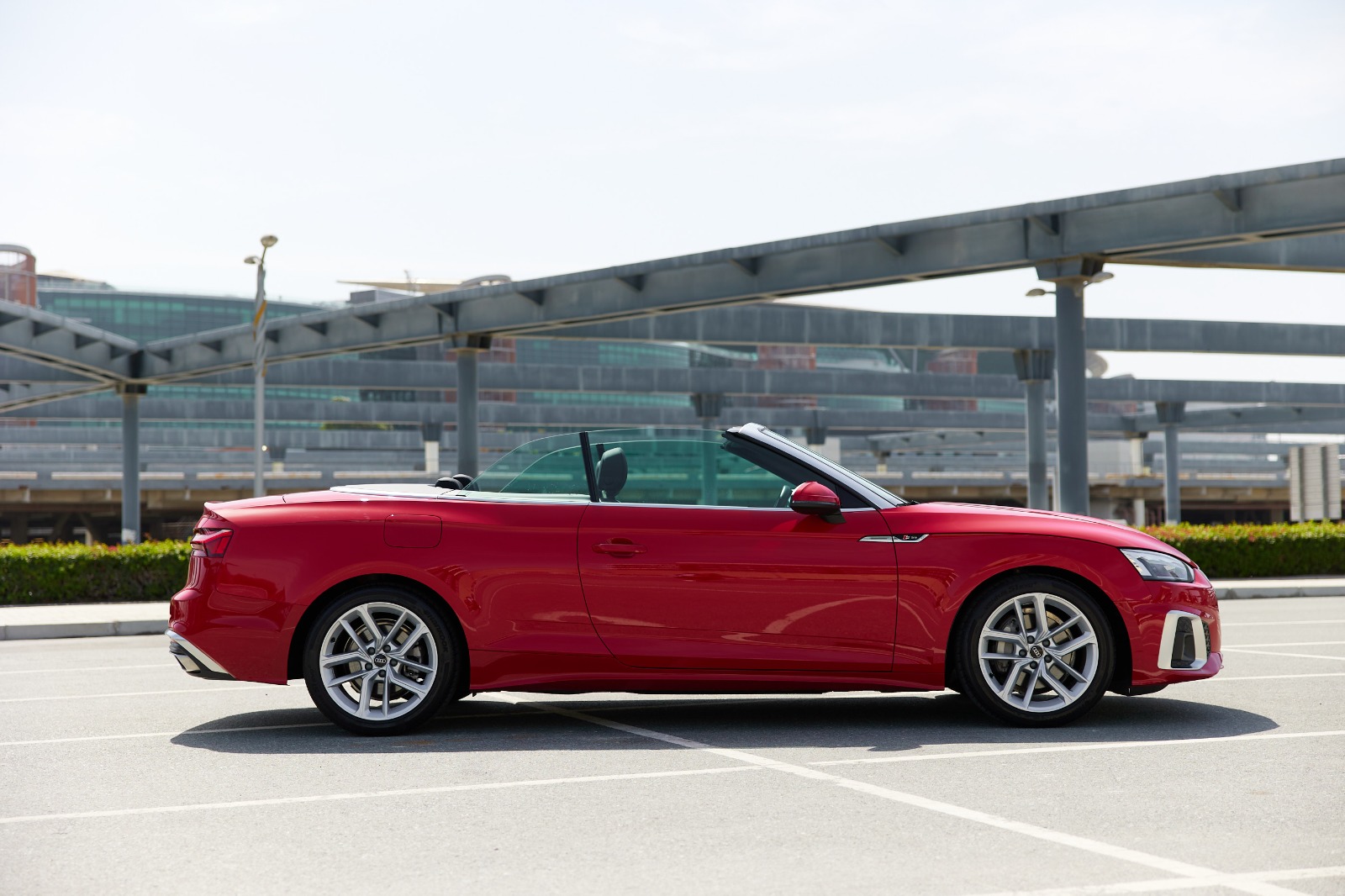 Audi A5 Cabrio interior and exterior views - Image 1