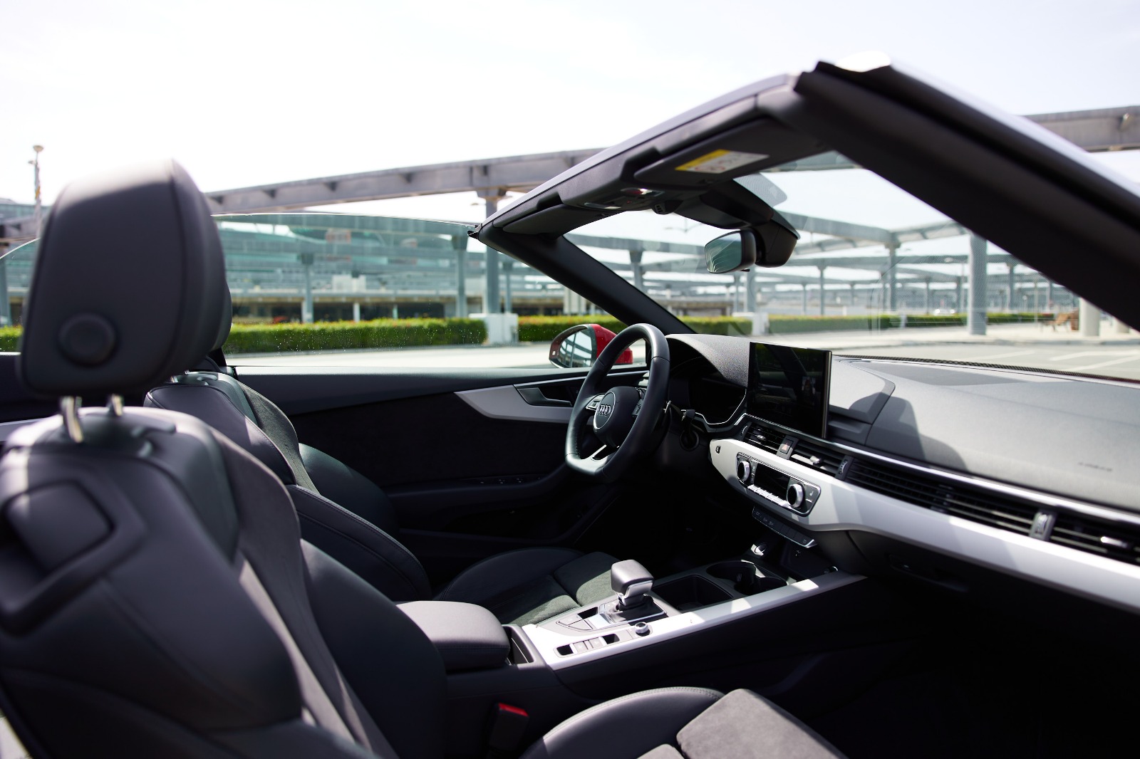 Audi A5 Cabrio interior and exterior views - Image 3