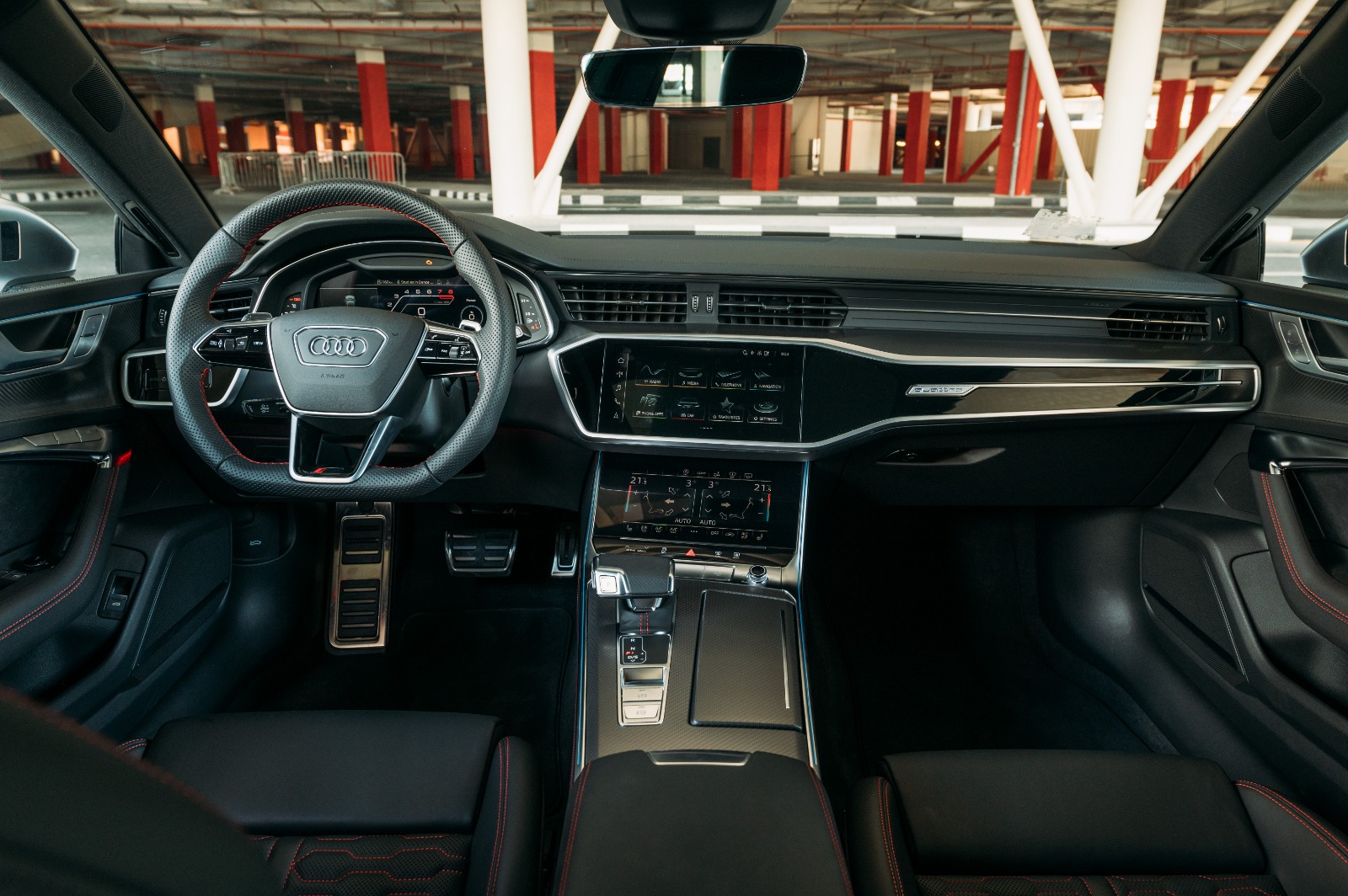 Audi RS7 interior and exterior views - Image 4