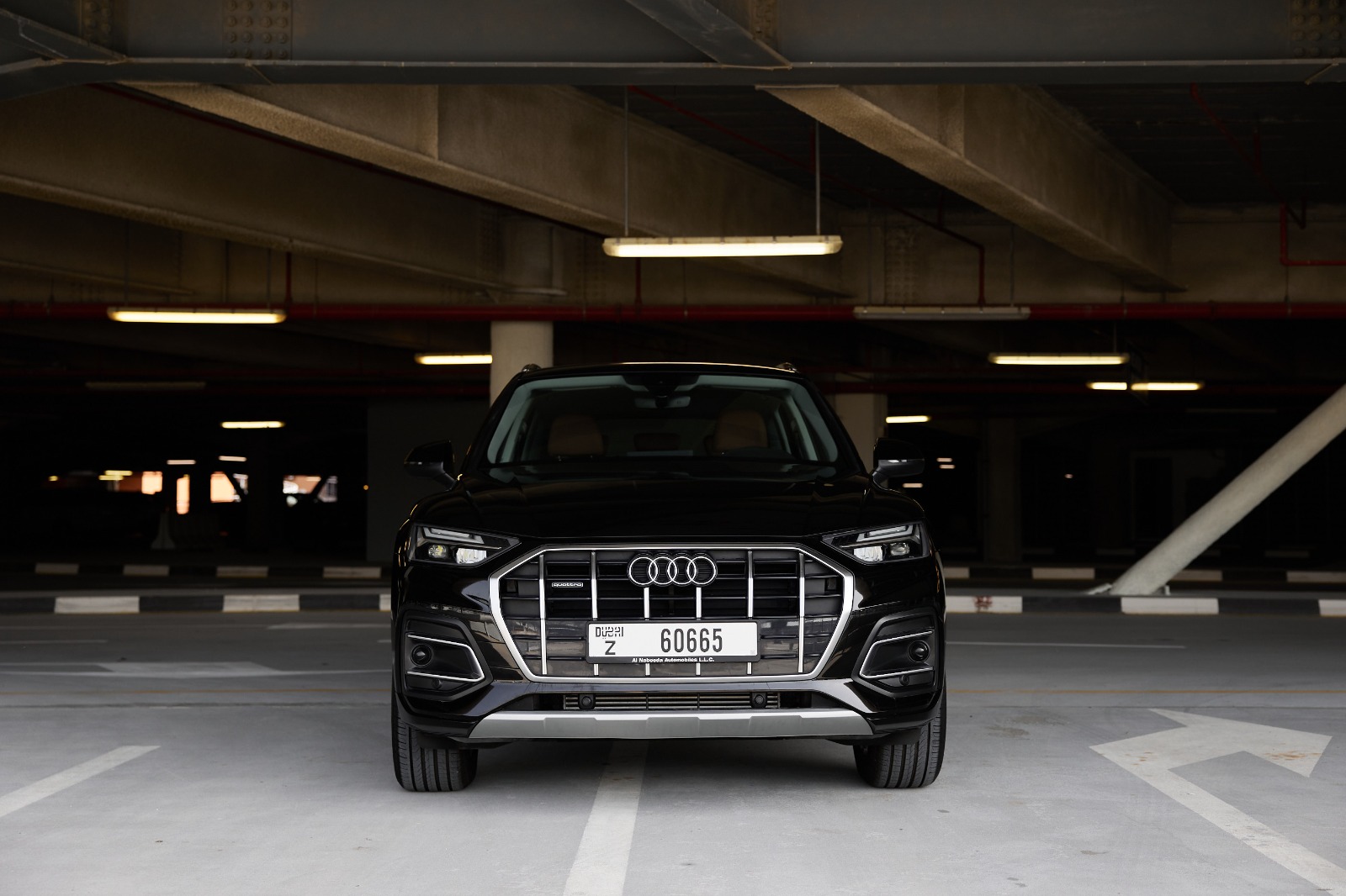 Audi Q5 45 TFSI quattro interior and exterior views - Image 1