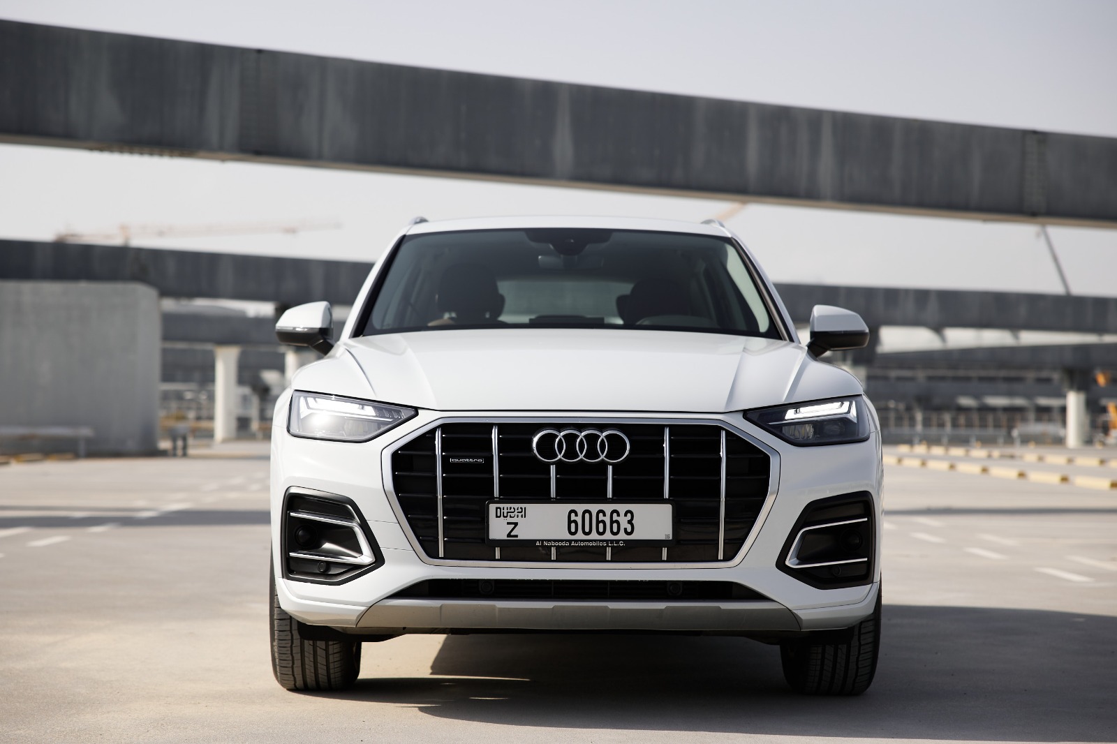 Audi Q5 45TFSI quattro interior and exterior views - Image 1