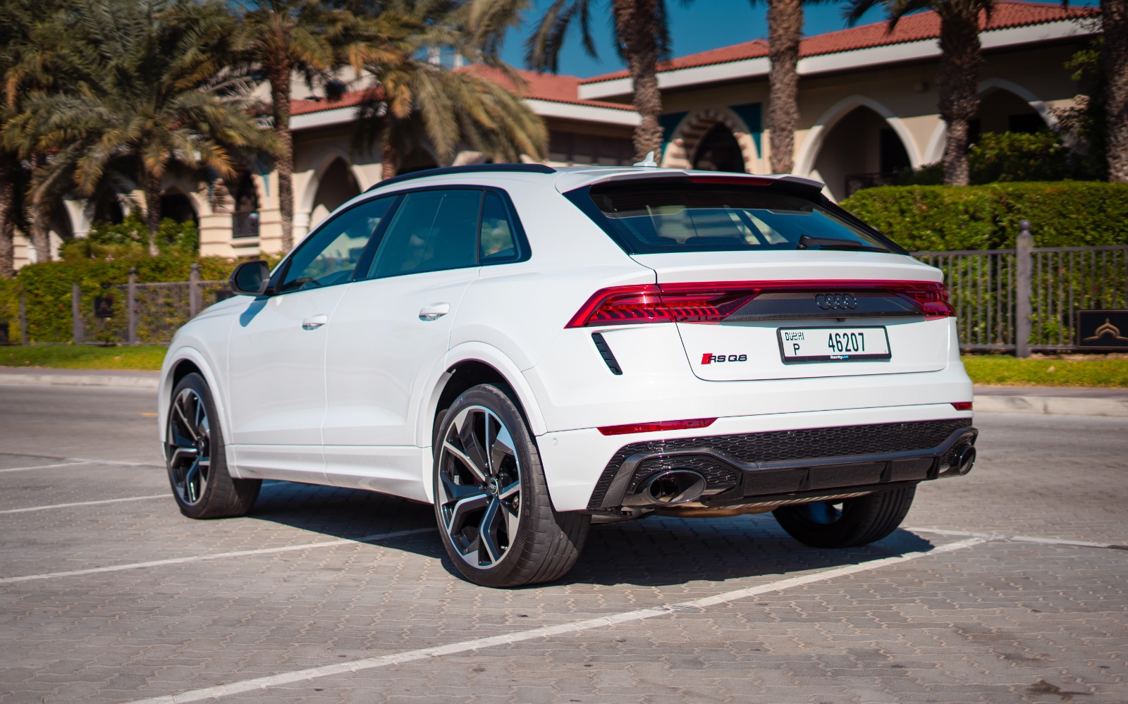 Audi RSQ8 interior and exterior views - Image 1