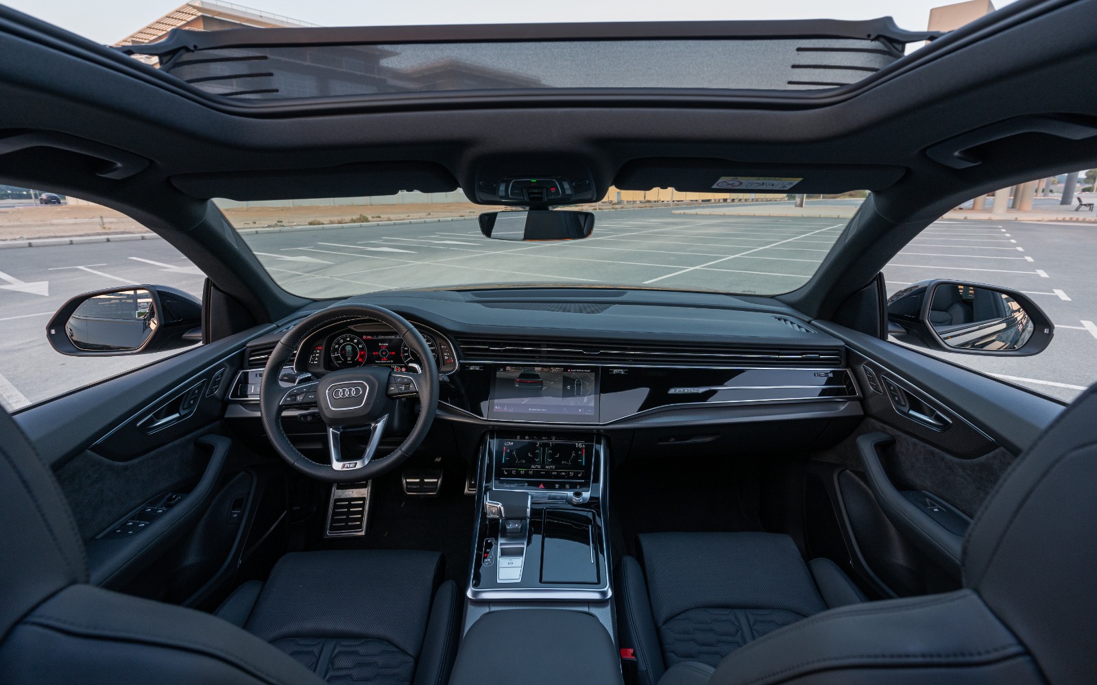 Audi RSQ8 interior and exterior views - Image 4