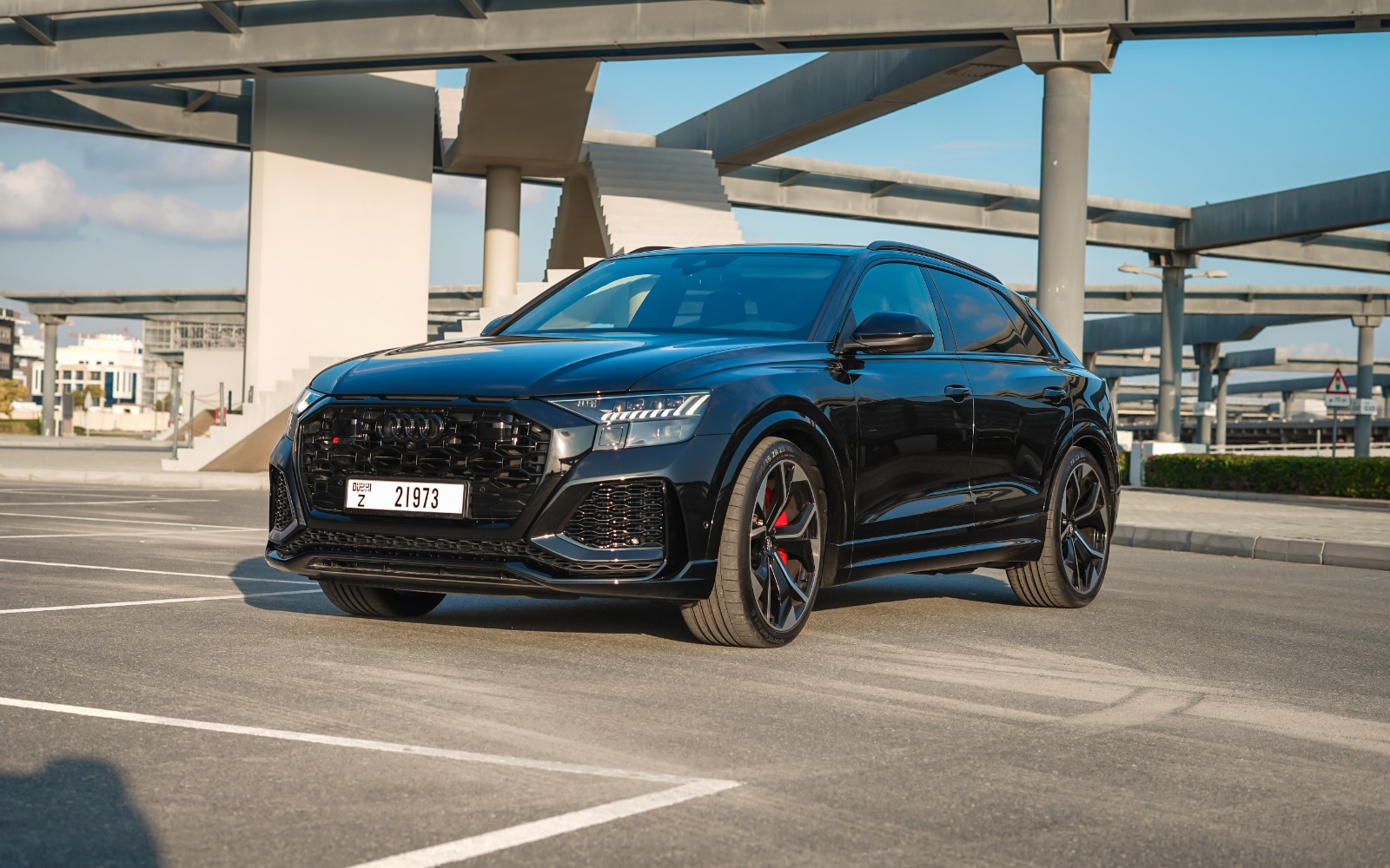 Audi RSQ8 interior and exterior views - Image 2