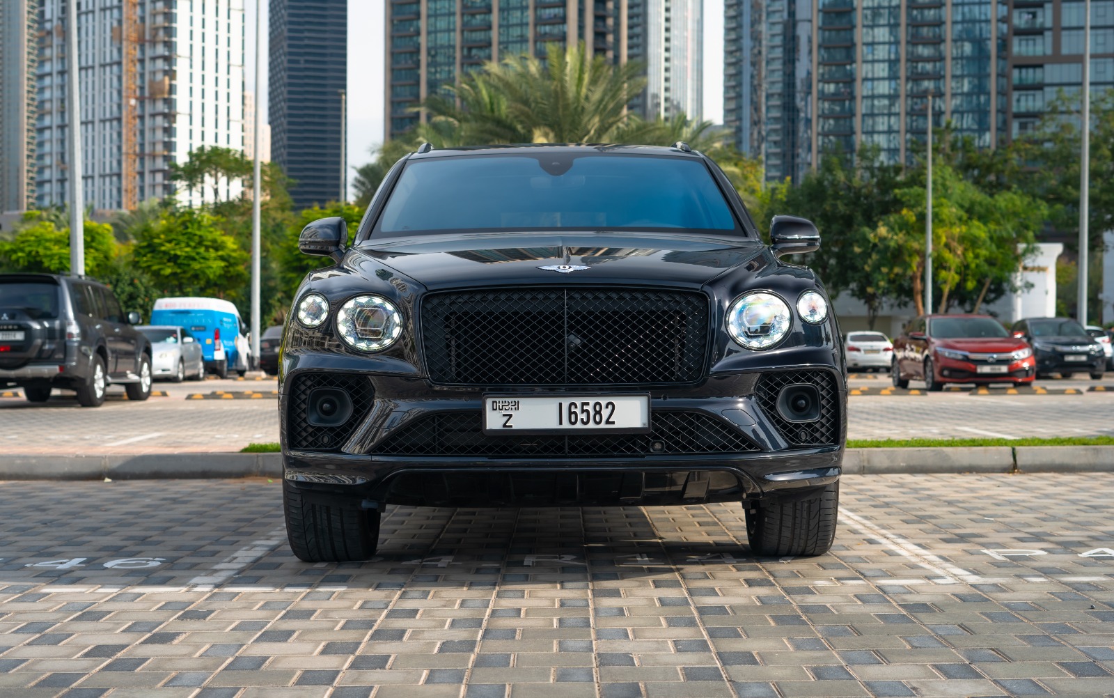 Bentley Bentayga interior and exterior views - Image 1