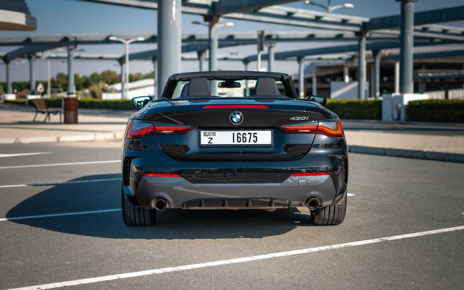 BMW 430i cabrio interior and exterior views - Image 3