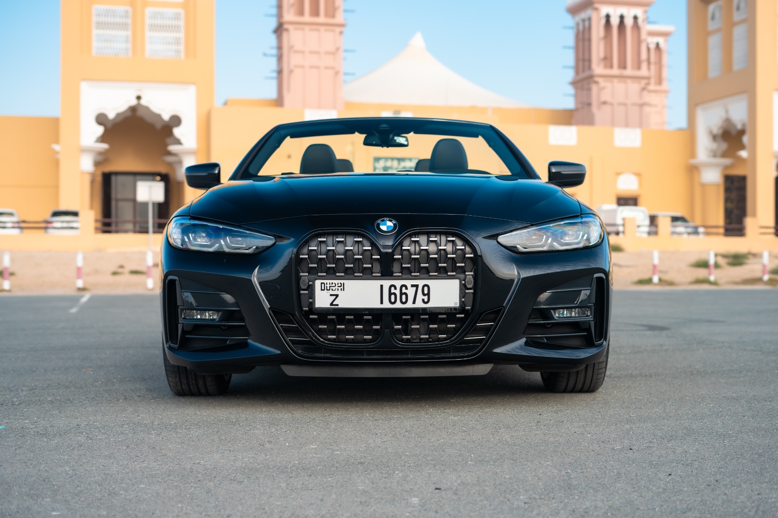BMW 430i cabrio interior and exterior views - Image 2