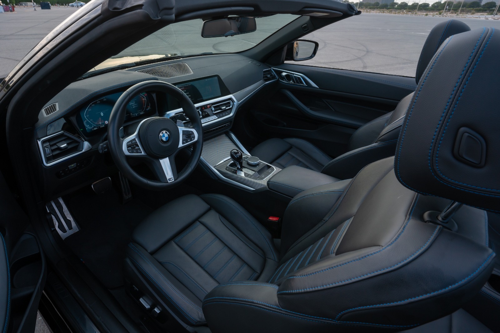 BMW 430i cabrio interior and exterior views - Image 4