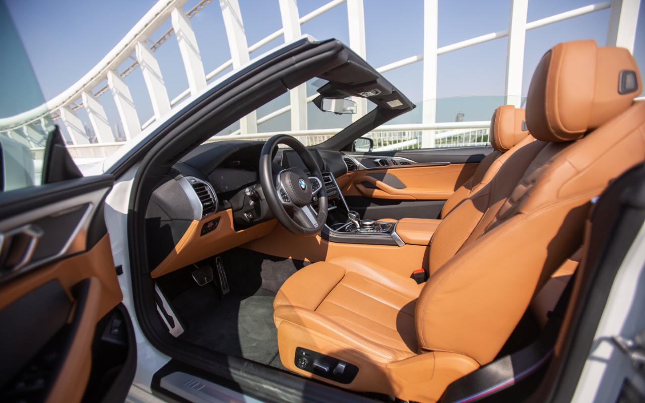 BMW 840i cabrio interior and exterior views - Image 4