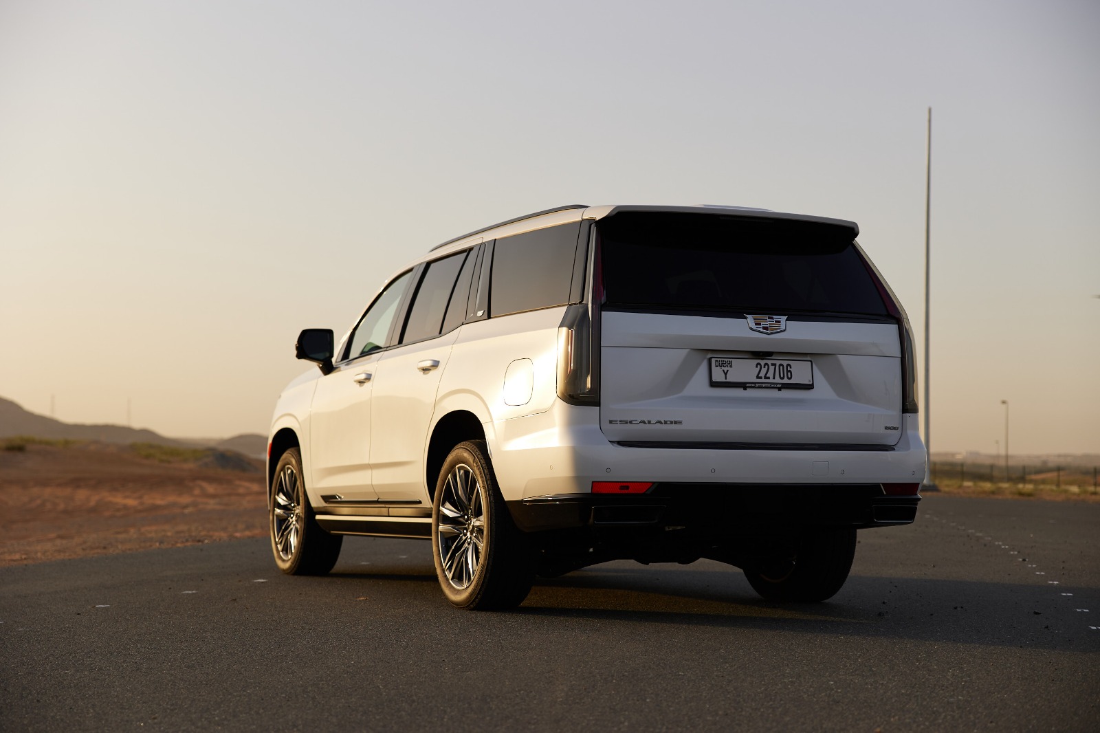 Cadillac Escalade interior and exterior views - Image 2