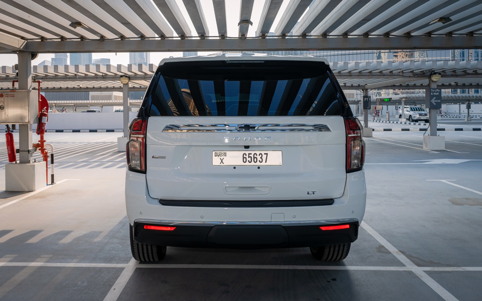 Chevrolet Tahoe interior and exterior views - Image 1