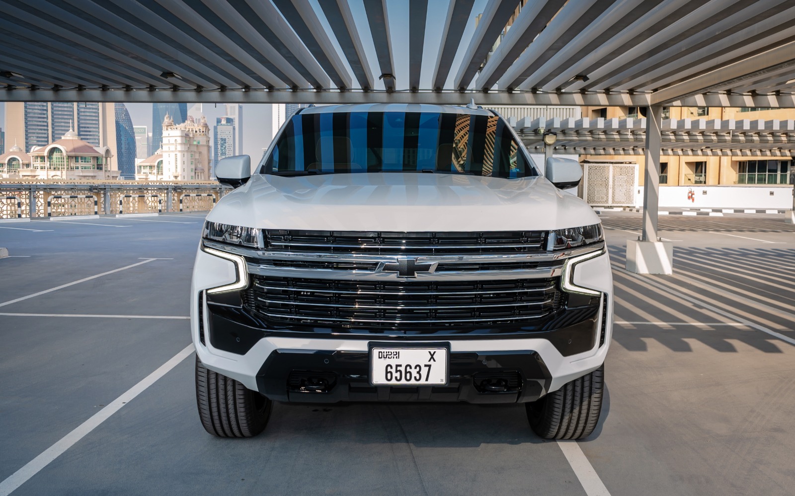 Chevrolet Tahoe interior and exterior views - Image 3