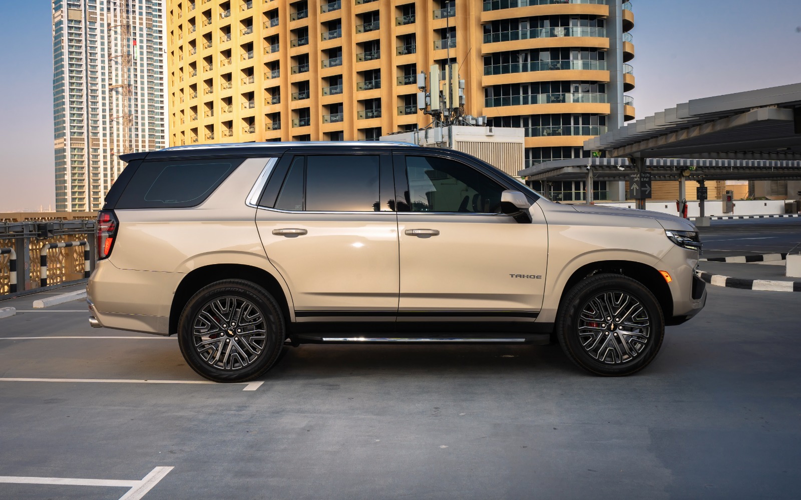 Chevrolet Tahoe interior and exterior views - Image 2