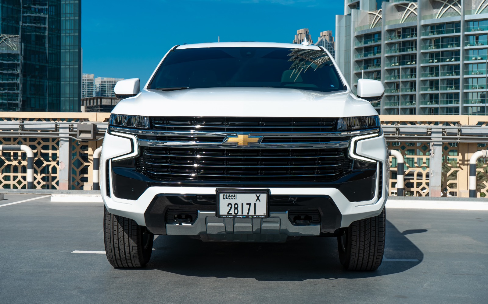 Chevrolet Tahoe interior and exterior views - Image 3