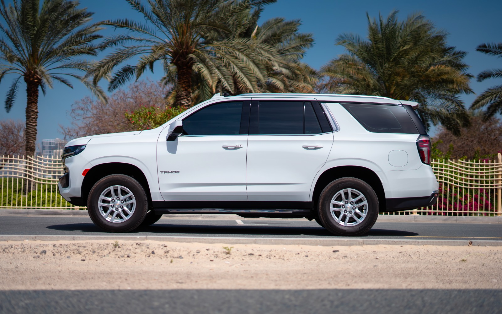 Chevrolet Tahoe interior and exterior views - Image 3